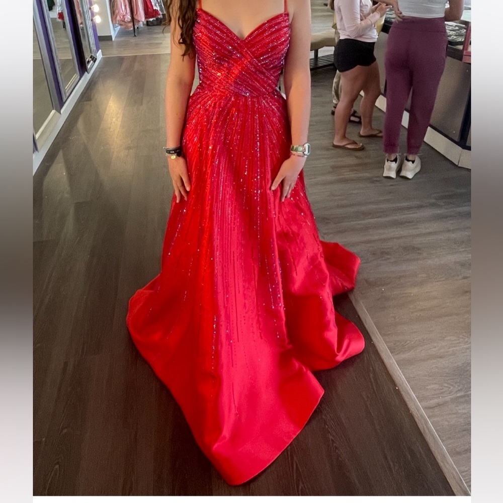 Gorgeous! Red Sherri Hill formal dress